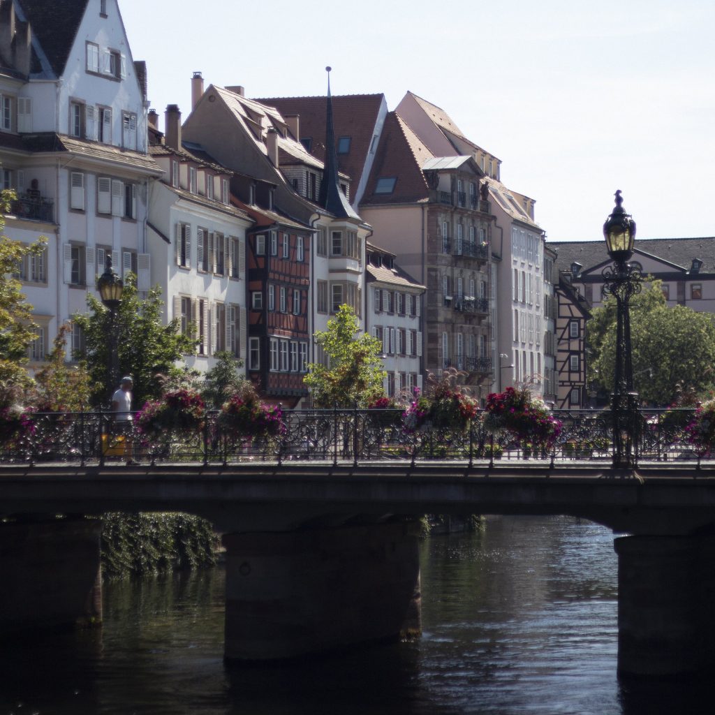 daydreaming in strasbourg inspiration series Jenny tam thai canals thumbnail